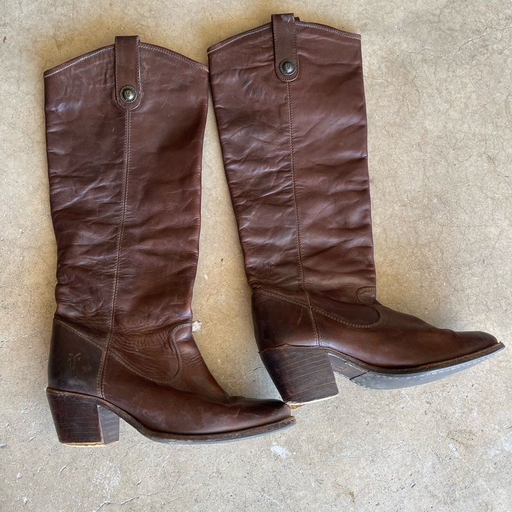 Frye Rich Brown Leather Heeled Boots size 5.5
